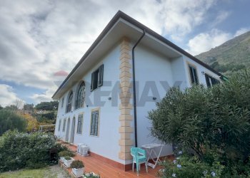 Casa all\'aperto - Villa contrada carrera snc, Trabia - foto 5