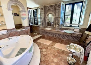 Bagno - Villa contrada carrera
 
snc, Trabia - photo 12