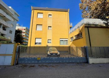 Foto 15 - Trilocale Viale Regina Elena
 
45, Rimini - foto 15