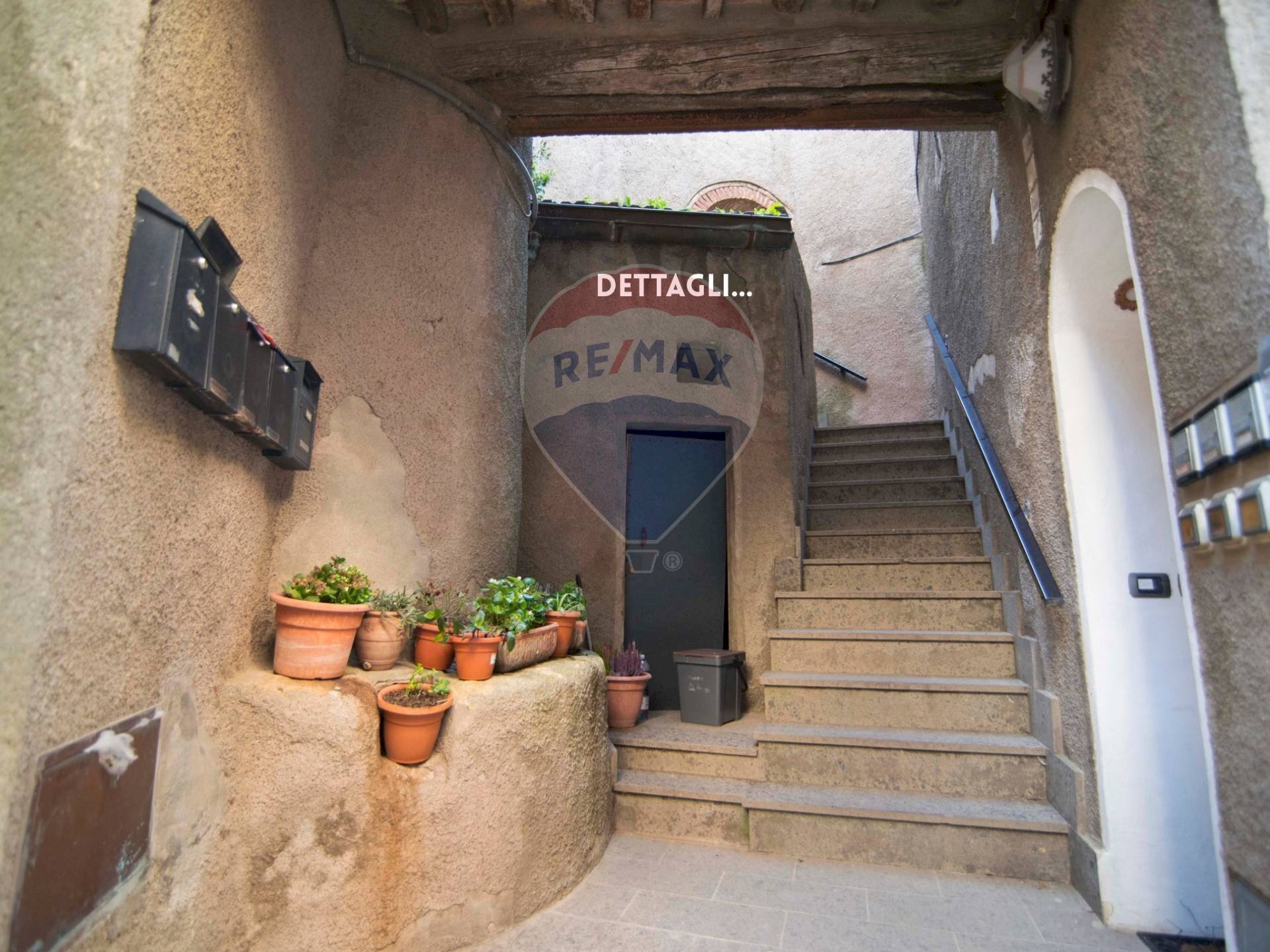 Scale - Apartment PIAZZETTA DELL'INCROCIATA
 
2, Roccastrada - photo 1