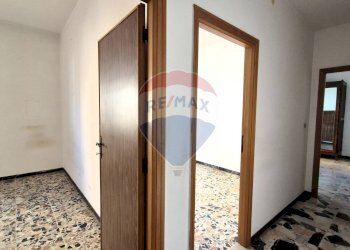 Hall / corridoio - Appartamento Oristano - foto 11