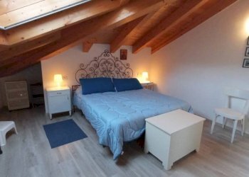 Camera da letto - Attico via Carcano, 2, Lesa - foto 24