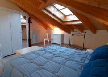 Camera da letto - Attico via Carcano, 2, Lesa - foto 32