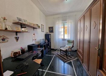 Camera da letto - Quadrilocale via Fabrizio del Carretto, 6, Genova (zona Sestri Ponente) - foto 11