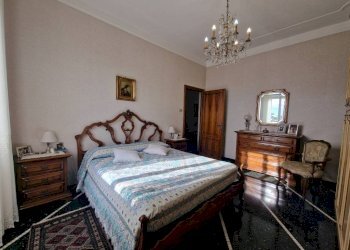 Camera da letto - Quadrilocale via Fabrizio del Carretto, 6, Genova (zona Sestri Ponente) - foto 19