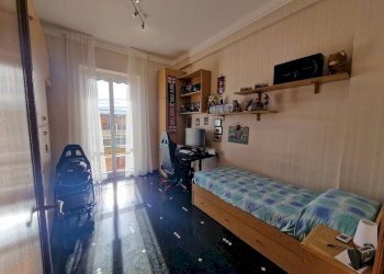 Camera da letto - Quadrilocale via Fabrizio del Carretto, 6, Genova (zona Sestri Ponente) - foto 7