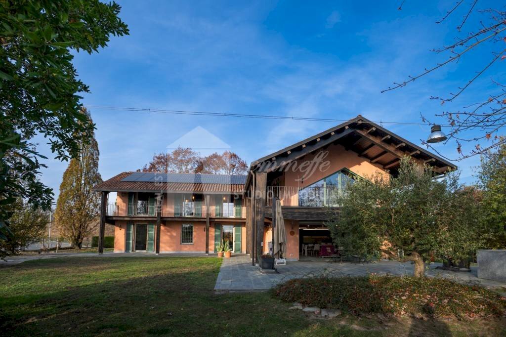 Facciata - Villa via Montemarzo, Azzano d'Asti - foto 2