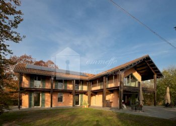 Facciata - Villa via Montemarzo, Azzano d'Asti - foto 1
