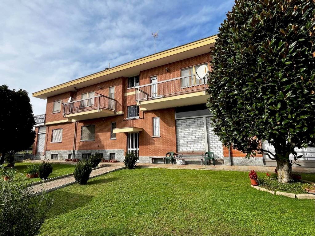 Facciata - Four-room apartment via Monviso, 1, Villarbasse - photo 2