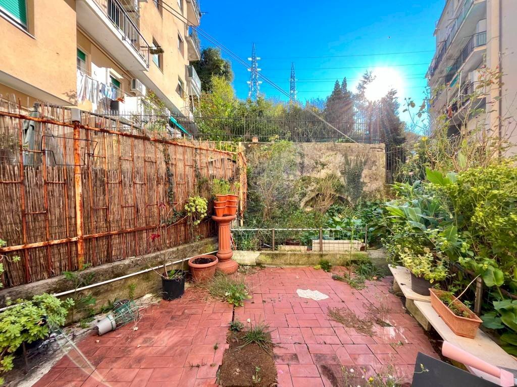 Giardino - Trilocale via Struppa, Genova (zona Struppa) - foto 1