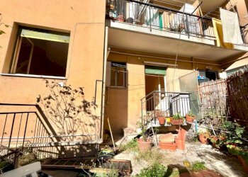 Facciata - Trilocale via Struppa, Genova (zona Struppa) - foto 7