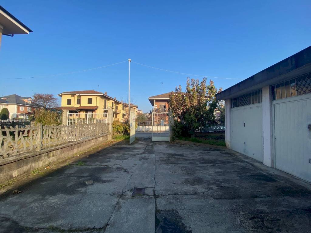 Cortile interno - Box via Enrico Fermi, 11, Carmagnola - photo 3