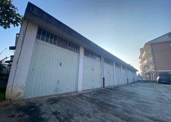 Box auto - Box via Enrico Fermi, 11, Carmagnola - foto 2