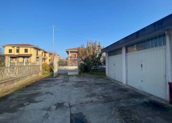 Cortile interno - Box via Enrico Fermi, 11, Carmagnola - foto 4