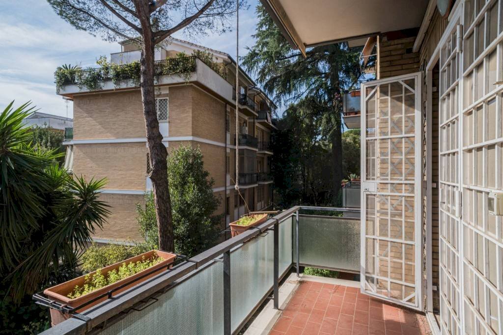 Balcone - Appartamento via Casal Saraceno, Roma - foto 2