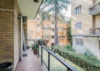 Balcone - Appartamento via Casal Saraceno, Roma - foto 11