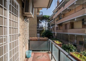 Balcone - Appartamento via Casal Saraceno, Roma - foto 13