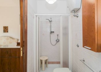 Bagno - Appartamento via Casal Saraceno, Roma - foto 30