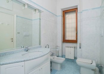 Bagno - Appartamento via Casal Saraceno, Roma - foto 32