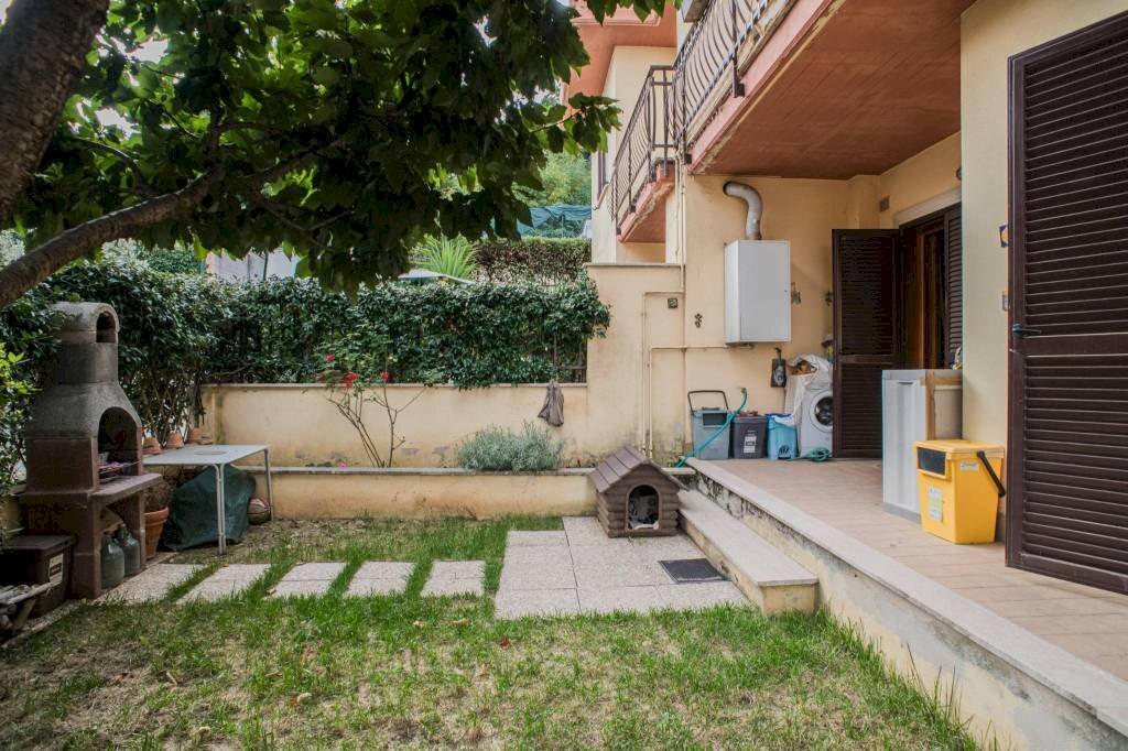 Giardino - Bilocale via Filippo Luzi, 20, Monte Compatri - foto 1