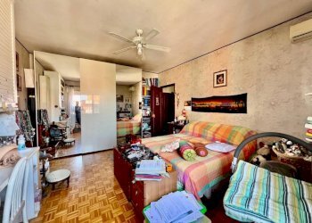Camera da letto - Four-room apartment via Davide Campari, Roma (neighborhood Alessandrino) - photo 25