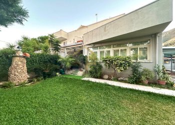 Foto 2 - Villa via Chiesazza Sperone
 
2, Altavilla Milicia - foto 2