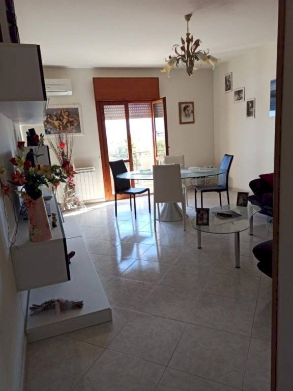 Salone - Appartamento via San Paolo della Croce, Castellammare del Golfo - foto 2