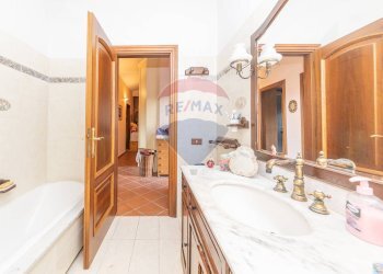 Bagno - Apartment Via Albegna
 
14, Aprilia - photo 12