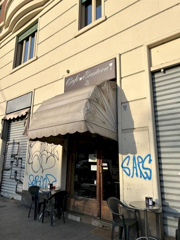 Facciata - Bar Tavola Calda - Fredda largo Re Umberto, 124, Torino (zona Crocetta) - foto 2