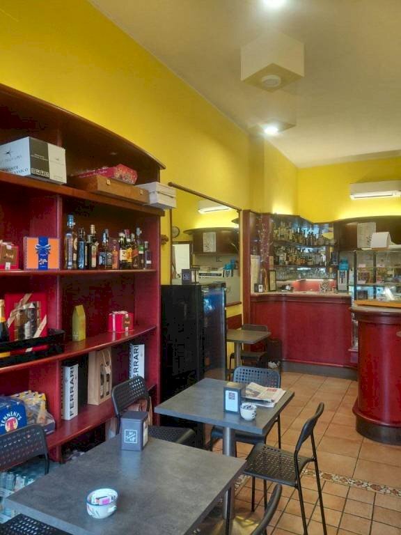 Interno non residenziale - Cafeteria - Cold Bar largo Re Umberto, 124, Torino (neighborhood Crocetta) - photo 2