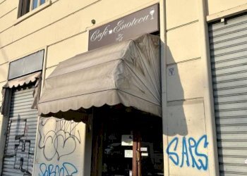 Facciata - Cafeteria - Cold Bar corso Re Umberto, 126, Torino (neighborhood Crocetta) - photo 4
