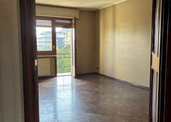 Cucina - Quadrilocale via Michele Coppino, 17, Cuneo (zona Centro) - foto 4