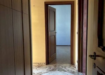 Corridoio - Quadrilocale via Michele Coppino, 17, Cuneo (zona Centro) - foto 19