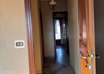 Corridoio - Quadrilocale via Michele Coppino, 17, Cuneo (zona Centro) - foto 25