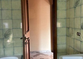 Bagno - Quadrilocale via Michele Coppino, 17, Cuneo (zona Centro) - foto 32