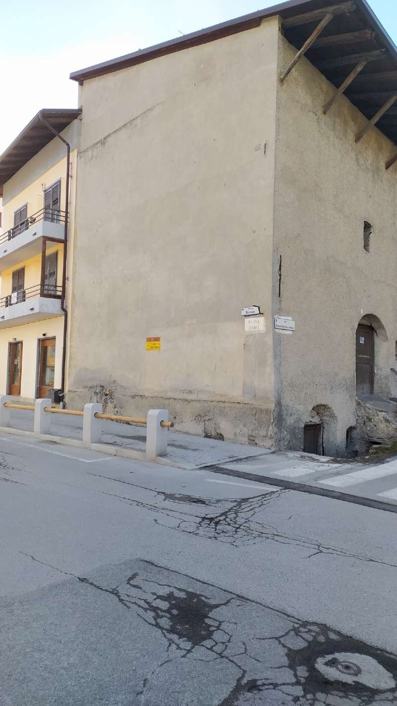 facciata - Casa indipendente piazza Europa, Cesana Torinese - foto 1