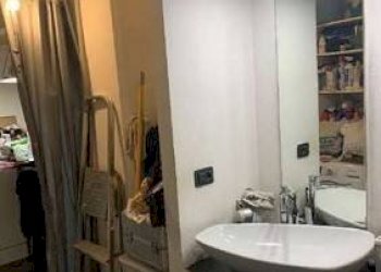 Bagno - Bilocale all'asta via Stefano Castagnola, Genova (zona Quarto) - foto 9