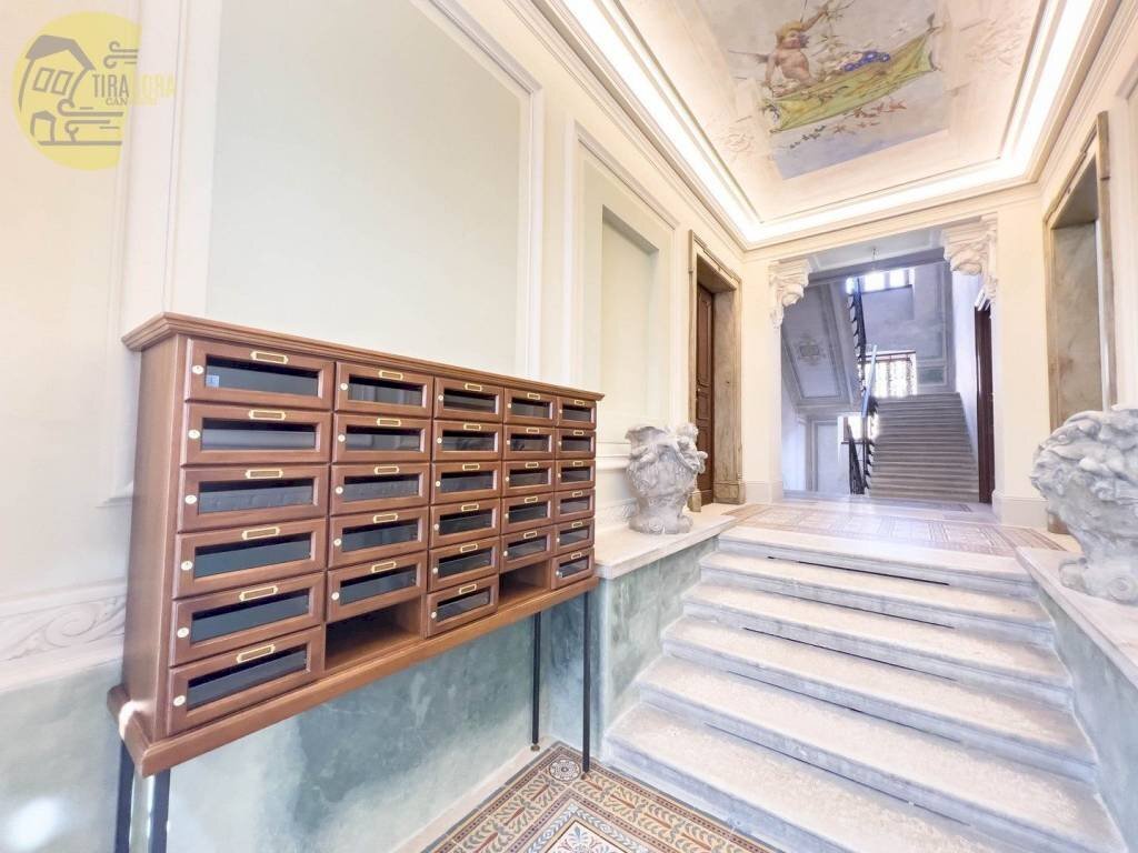 Interno palazzo - Three-room apartment via San Vito, 4, Trieste - photo 3