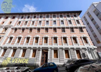 Facciata - Trilocale via San Vito, 4, Trieste - foto 1