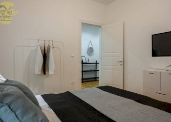 Camera da letto - Trilocale via San Vito, 4, Trieste - foto 23