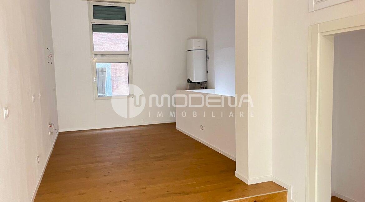 One-room apartment Modena (neighborhood Circoscrizione 1) - photo 1