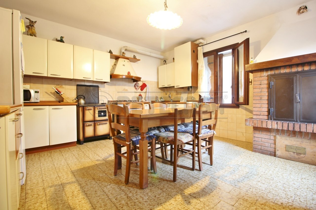 cucina - Porzione di casa Via Sani 14, Gambellara - foto 1