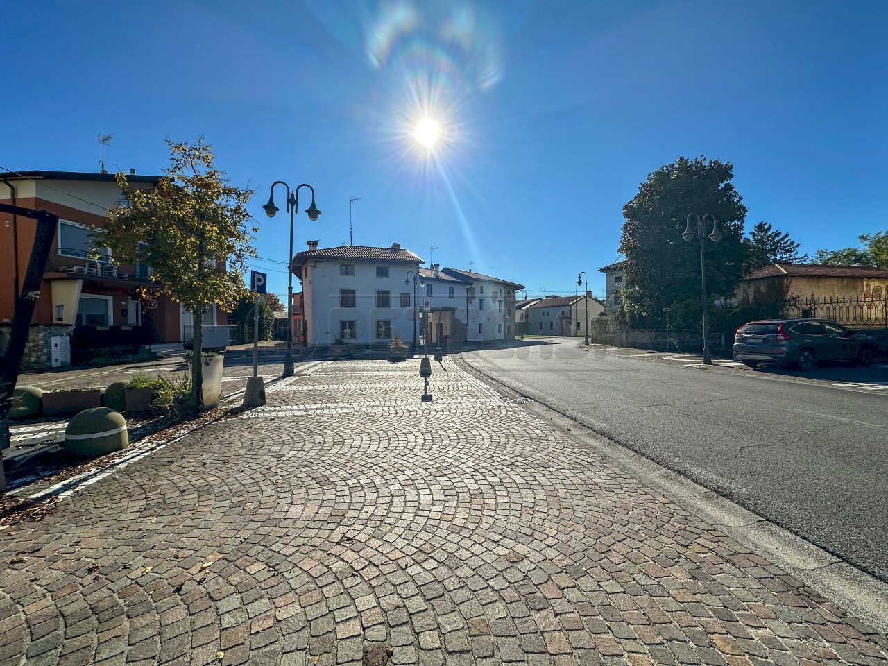 ESTERNI - Locale Commerciale Piazza San Valentino 10, Mortegliano - foto 3