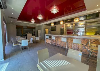 SALA BAR - Locale Commerciale Piazza San Valentino 10, Mortegliano - foto 4