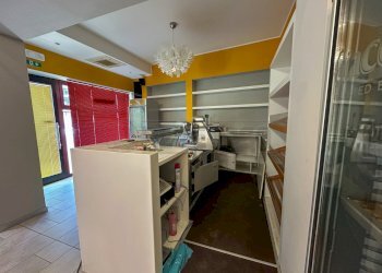 BANCONE BAR2 - Locale Commerciale Piazza San Valentino 10, Mortegliano - foto 10