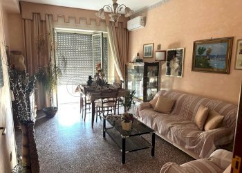 7458742a-96bf-4d83-95df-e14c67dac9ef.jpg - Quadrilocale Viale Lucrezia della Valle, Catanzaro - foto 10