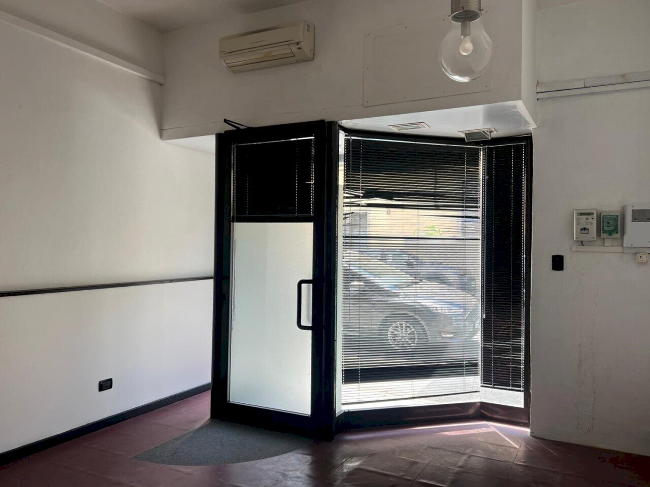 WhatsApp Image 2025-05-30 at 15.36.13(13).jpeg - Locale Commerciale Via delle Panche, Firenze (zona Rifredi) - foto 3