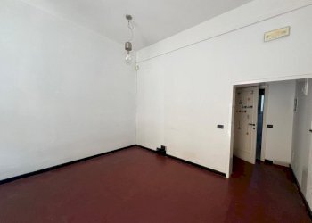 WhatsApp Image 2025-05-30 at 15.36.13(15).jpeg - Locale Commerciale Via delle Panche, Firenze (zona Rifredi) - foto 2