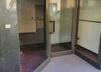 WhatsApp Image 2019-09-09 at 15.05.21.jpeg - Locale Commerciale Via delle Panche, Firenze (zona Rifredi) - foto 6