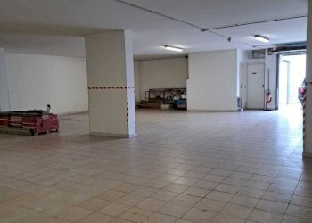 e2144cb1-a576-4c77-ac20-052f233133a2.jpg - Locale Commerciale Lanciano - foto 6